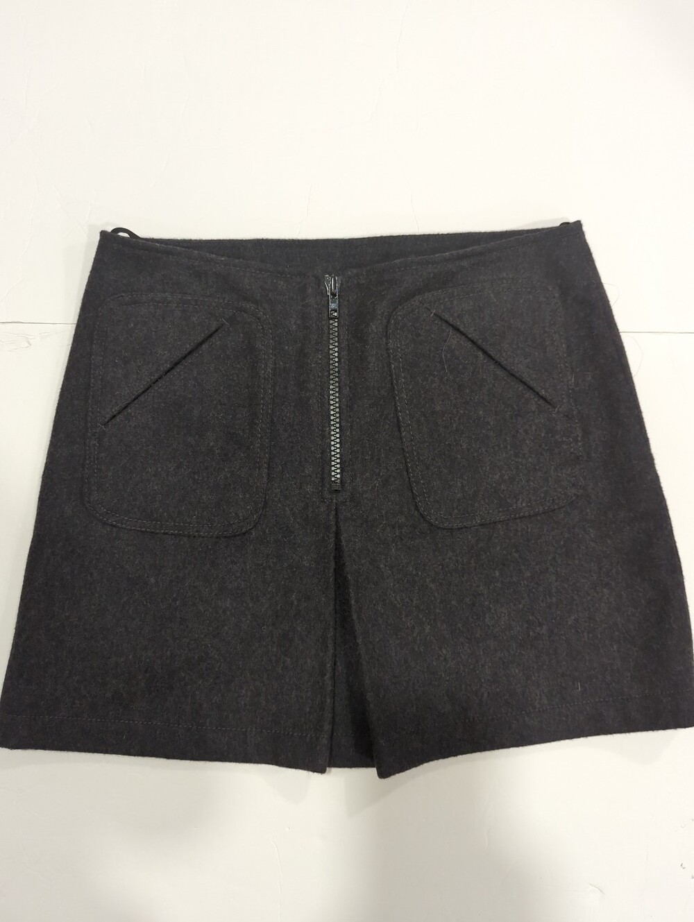 Gap Dark Charcoal Front-Zip Wool Blend Short Skirt Women's 6 Academia Neutral